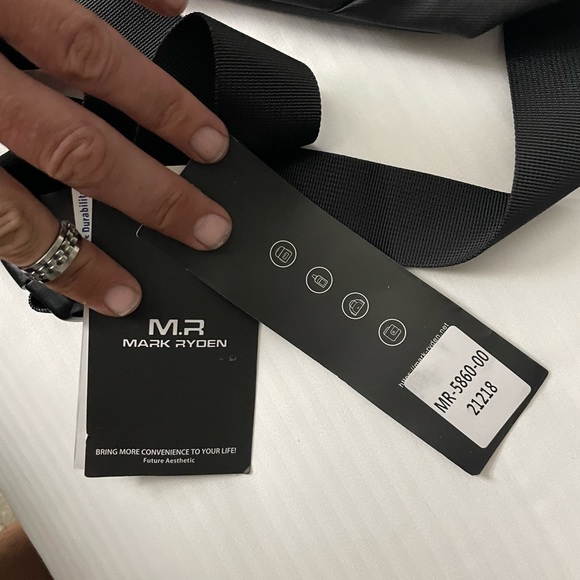 Mark Ryden across body/waist bag - Picture 5 of 8